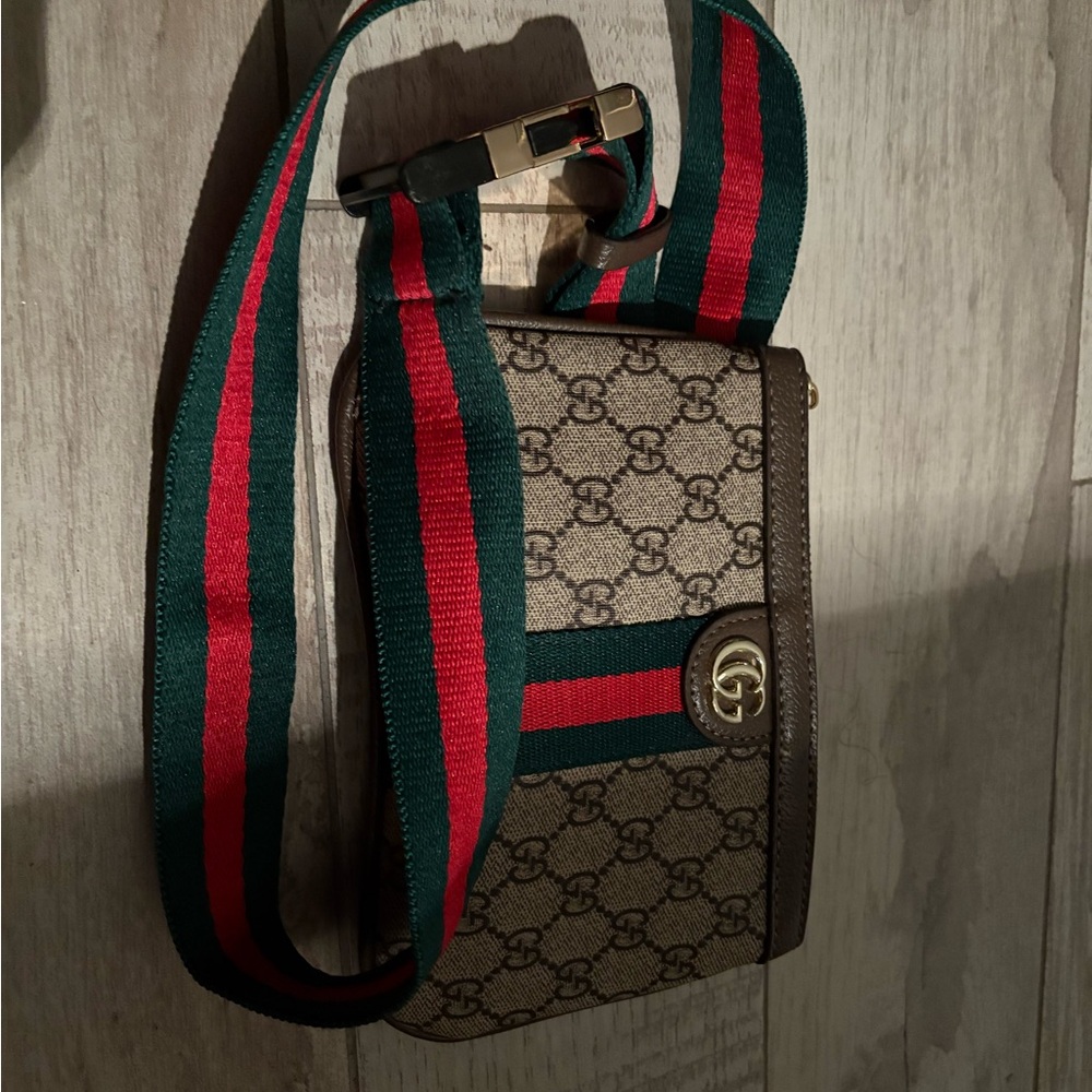 Gucci Beige and Green Belt Bag